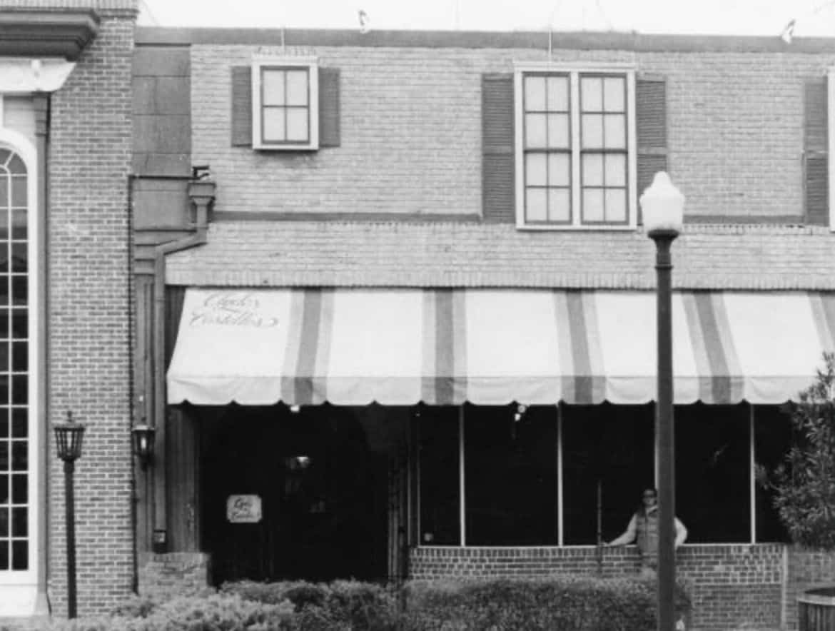 Clydes Restaurant and Bar