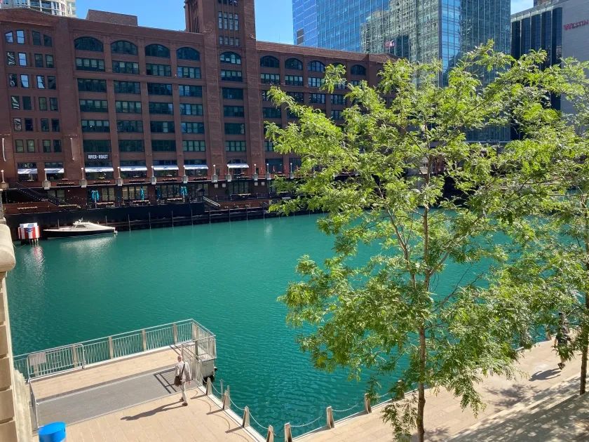 Location: W. Wacker Drive, Chicago, IL.